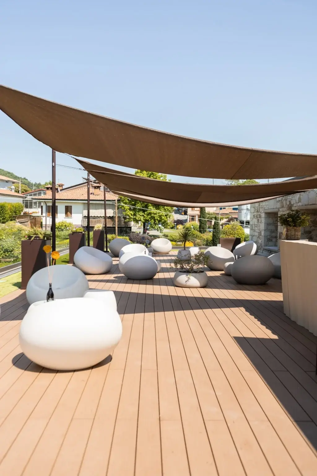 Lounge-Terrasse der Kellerei Rivaluce